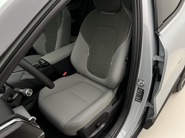 Volvo EX30 CC PURE ELECTRIC TWIN MOTOR UL CC CC