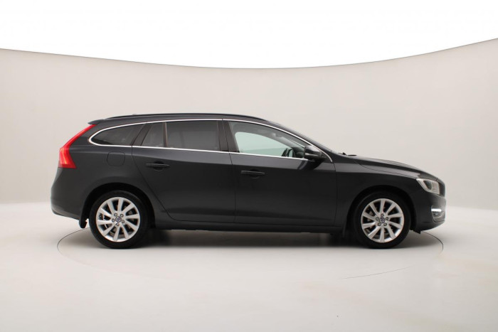 Volvo V60 D2 MOMENTUM NAVIGACE REZERVACE 1.6 d Momentum