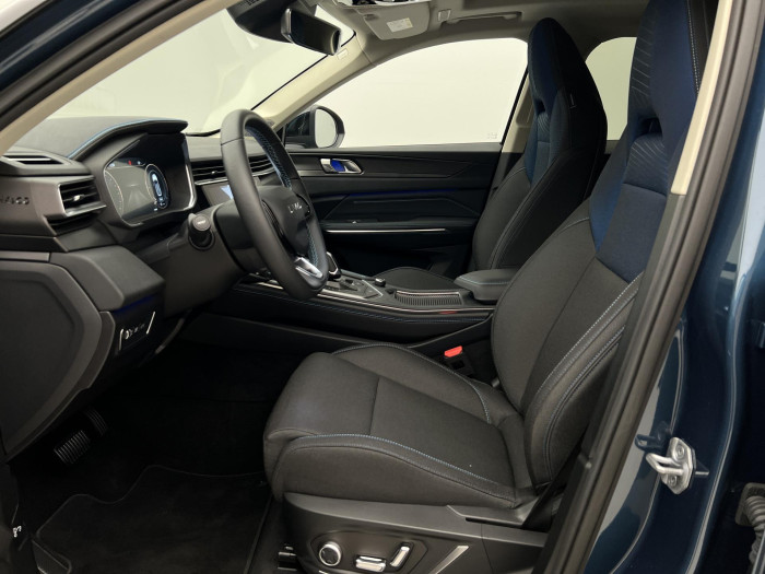 Lynk & Co 01 PHEV DCT AUT 1.maj.