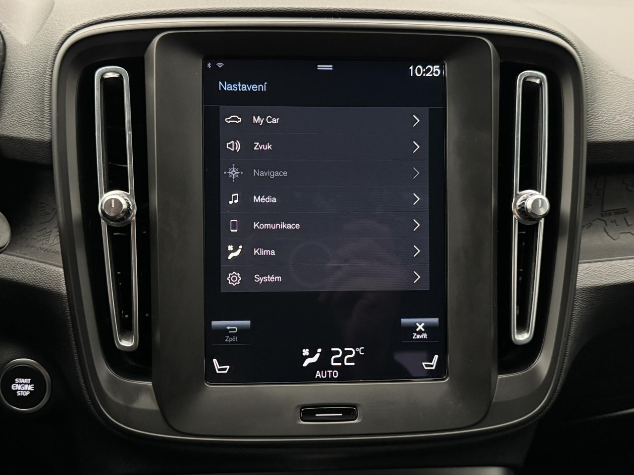 Volvo XC40 T2 MOMENTUM CORE CZ 1.5 Momentum