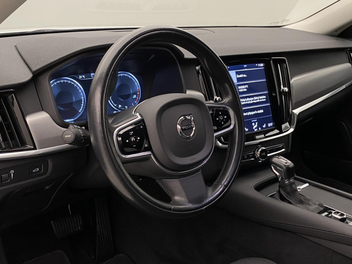 Volvo V90 T5 MOMENTUM AUT CZ 2.0 Momentum