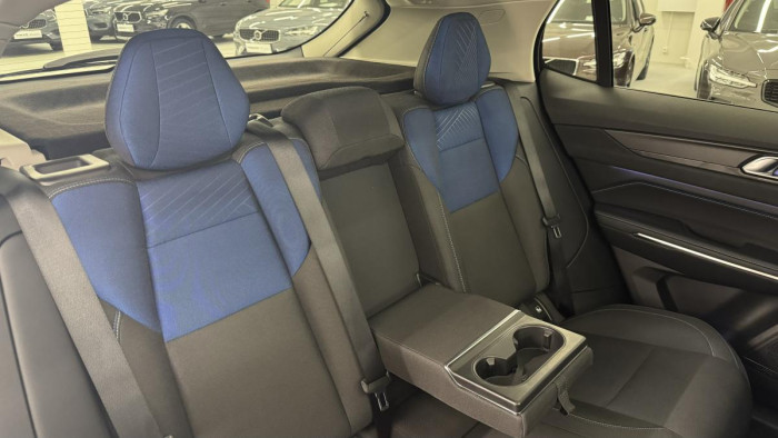 Lynk & Co 01 PHEV DCT AUT 1.maj.