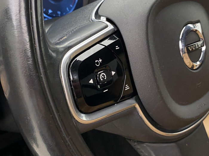 Volvo XC90 D5 AWD INSCRIPTION AUT CZ 2.0 d