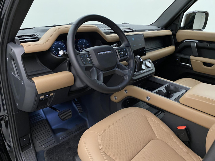 Land Rover Defender 110 D300 X-DYNAMIC HSE AWD AUT 3.0 d Dynamic