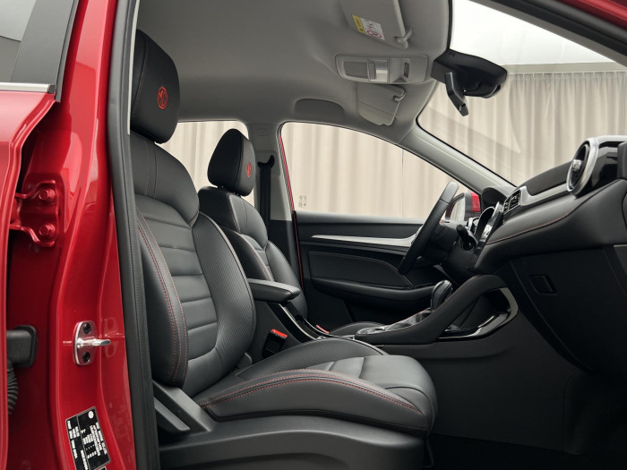MG ZS 1.0T EXCLUSIVE AUT CZ 1.maj. 1.0 Exclusive