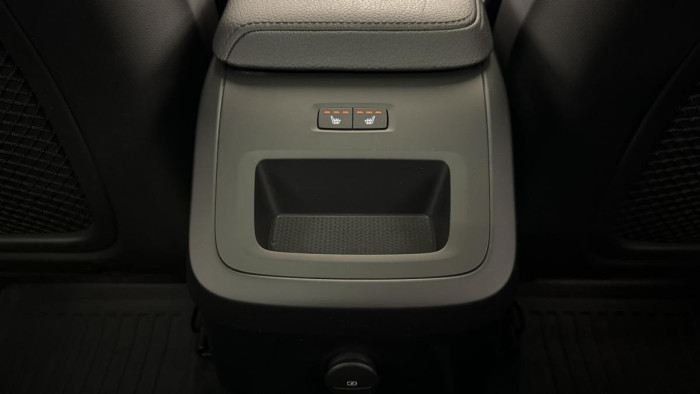 Volvo XC60 T6 AWD RECHARGE REZERVACE