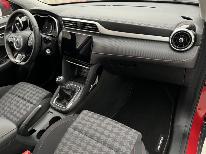 MG ZS 1.5 ESSENTIAL PLUS CZ 1.maj.