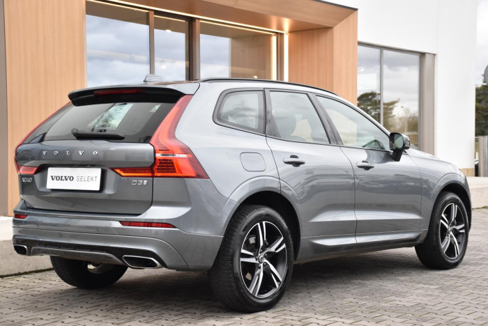 Volvo XC60 D3 R-Design 1.maj. REZERVACE 2.0 d