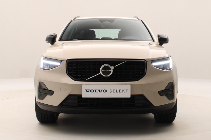 Volvo XC40 B3 FWD DARK PLUS AUT CZ 1.maj