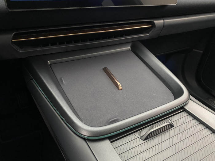 Lynk & Co 08 MORE PHEV