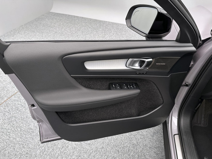 Volvo XC40 B4 AUT DARK PLUS