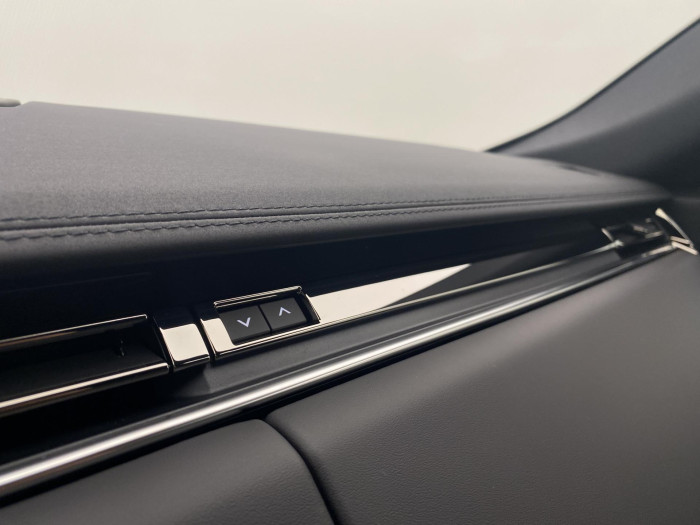 Land Rover Range Rover Sport D300 DYNAMIC SE AWD REZERVACE 3.0 d Dynamic SE