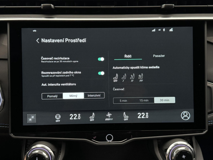 Lynk & Co 01 PHEV DCT AUT 1.maj