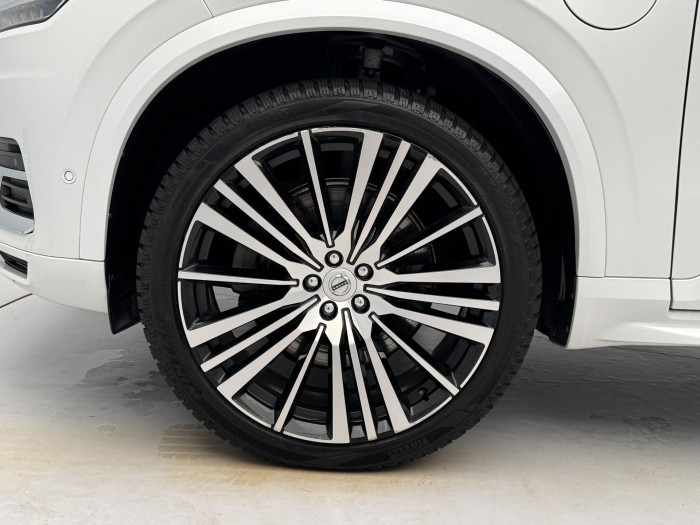 Volvo XC90 T8 AWD RECHARGE REZERVACE