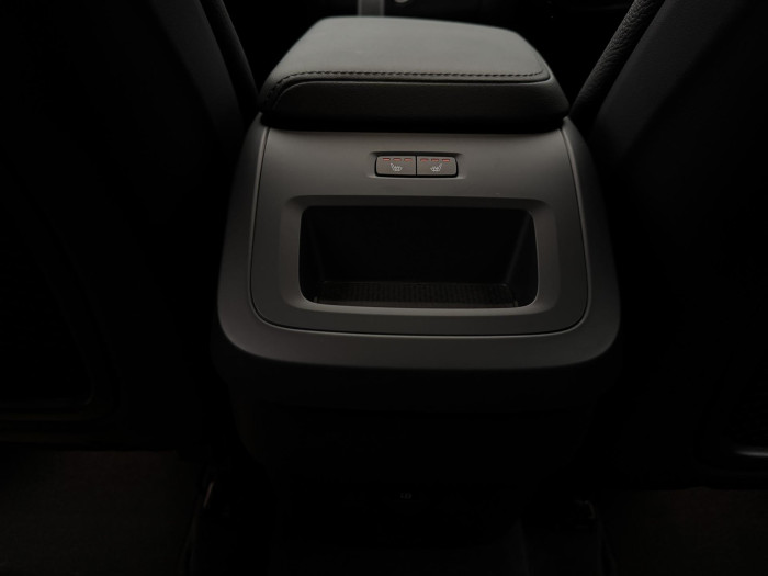 Volvo XC60 B5 AWD PLUS DARK AUT CZ 1.maj.