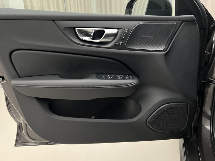 Volvo V60 CC B5 AWD PLUS BRIGHT AUT