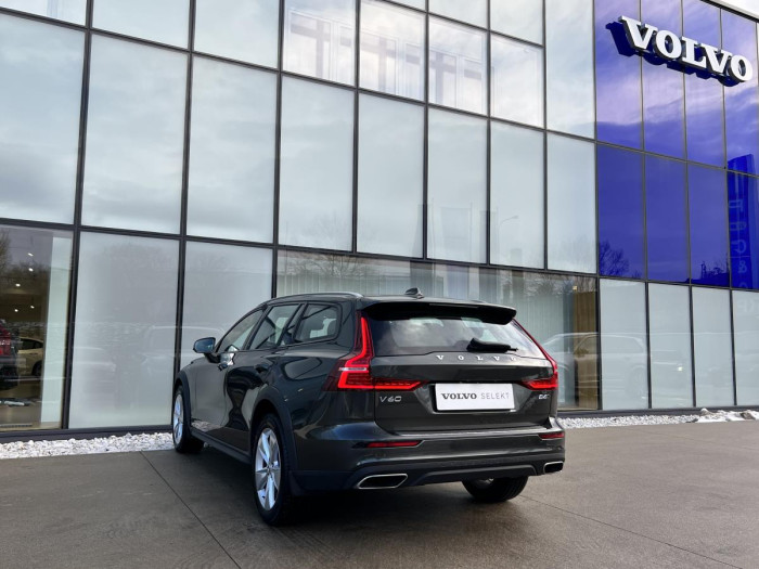 Volvo V60 CROSS COUNTRY B4 AWD Aut 1.maj