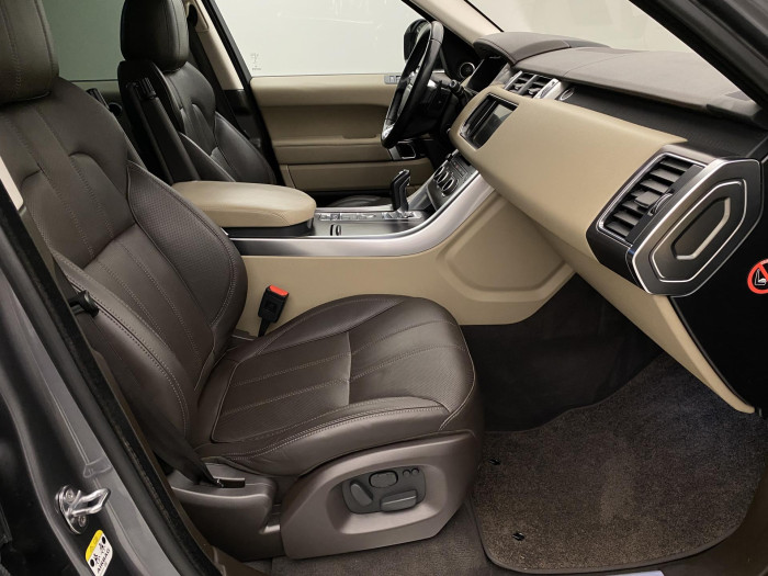 Land Rover Range Rover Sport 3.0 SDV6 AWD REZERVACE