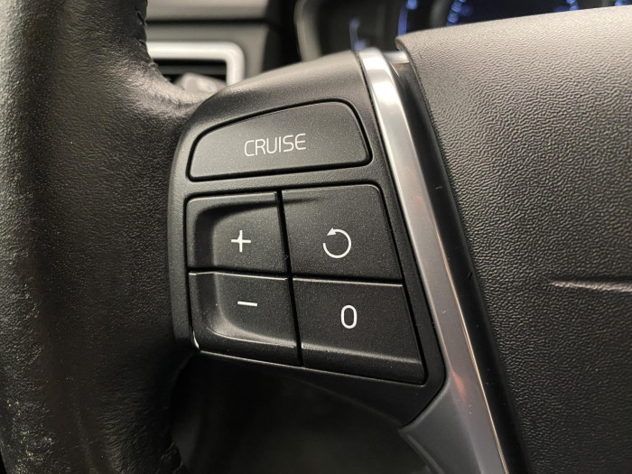 Volvo XC70 D4 AWD SUMMUM AUT CZ 2.4 d Summum