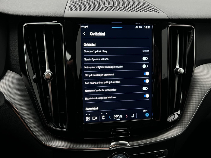 Volvo XC60 B4 AWD PLUS DARK AUT 1.maj.