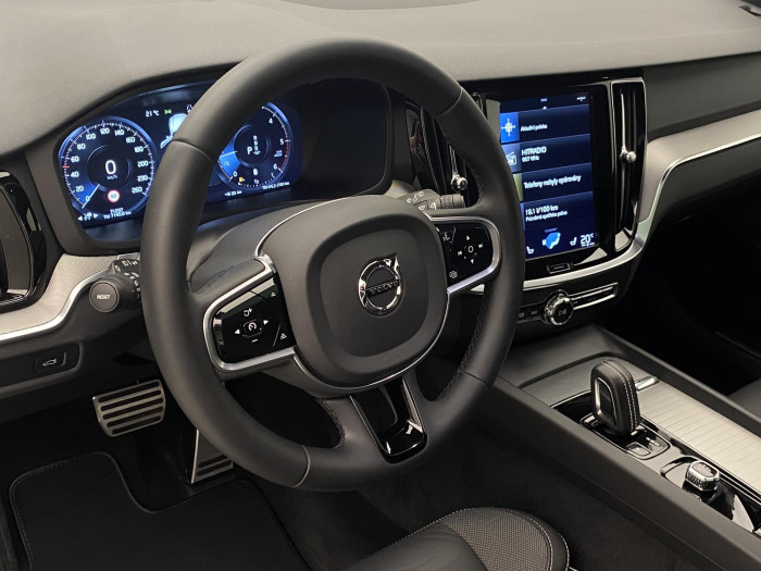 Volvo V60 B4 R-DESIGN AUT