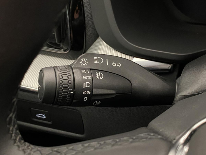 Volvo XC60 B4 AWD PLUS DARK AUT REZERVACE 2.0 Plus