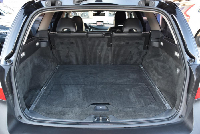 Volvo XC70 2.4D MOMENTUM AUT REZERVACE 2.4 d Momentum
