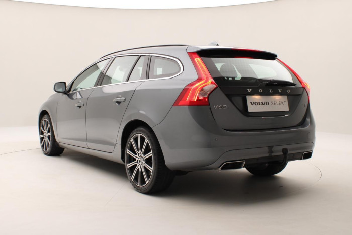 Volvo V60 D4 AWD MOMENTUM REZERVACE 2.4 d Momentum