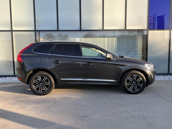 Volvo XC60 D4 AWD SUMMUM Aut 1.maj. 2.4 d Summum