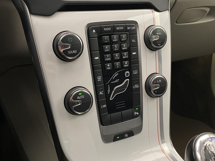 Volvo V40 D3 SUMMUM AUT 2.0 d Summum