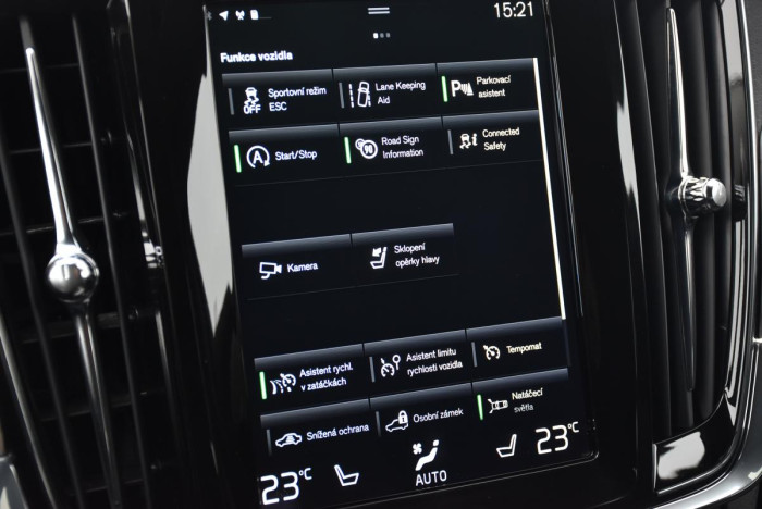 Volvo V90 CC D4 MOMENTUM REZERVACE 2.0 d CC CC Momentum