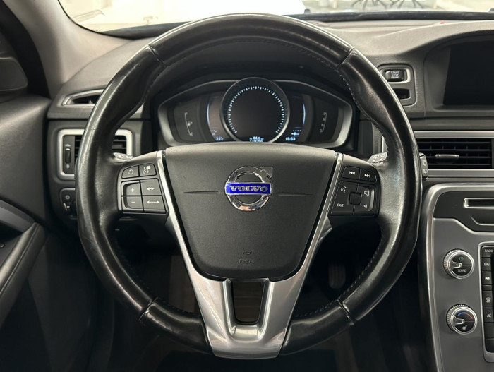 Volvo V70 D4 AWD SUMMUM AUT REZERVACE 2.4 d Summum