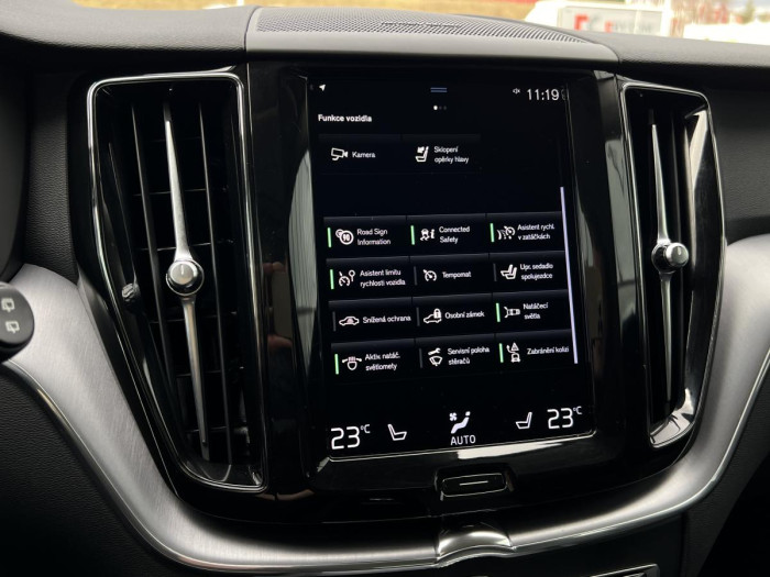 Volvo XC60 B4 MOMENTUM Aut 2.0 Momentum