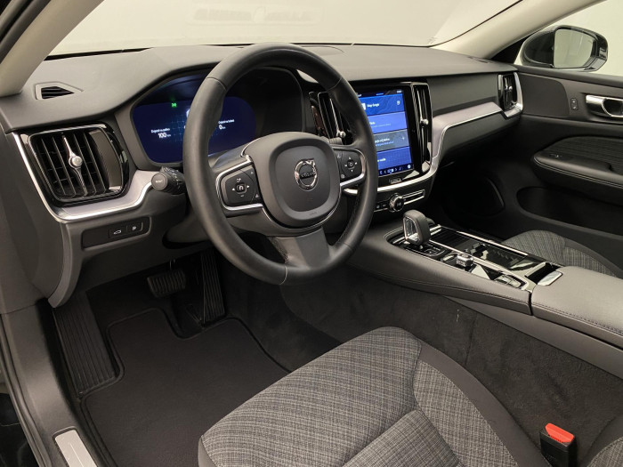 Volvo V60 T6 AWD RECHARGE CORE AUT