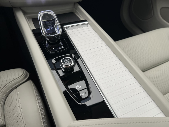 Volvo XC60 T6 AWD AUT RECHARGE DARK PLUS