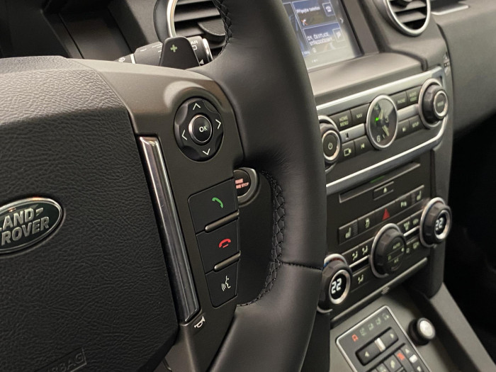 Land Rover Discovery 4 3.0SDV6 HSE AWD REZERVACE