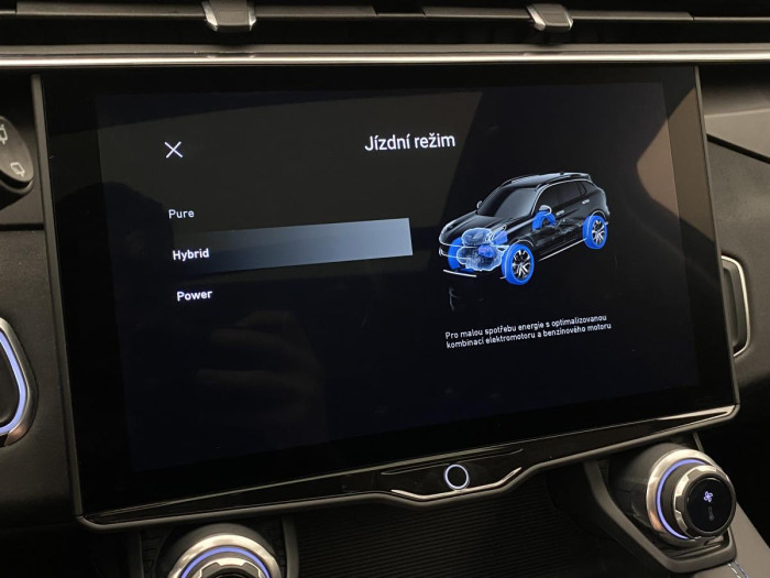 Lynk & Co 01 PHEV DCT AUT REZERVACE