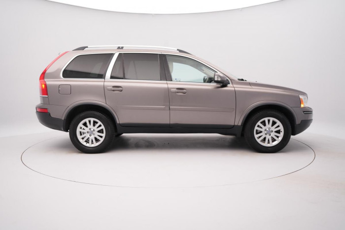 Volvo XC90 D5 AWD SUMMUM AUT 7 míst 2.4 d Summum