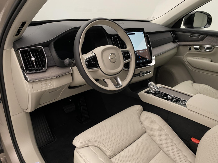 Volvo XC90 T8 AWD RECHARGE DARK PLUS 7m