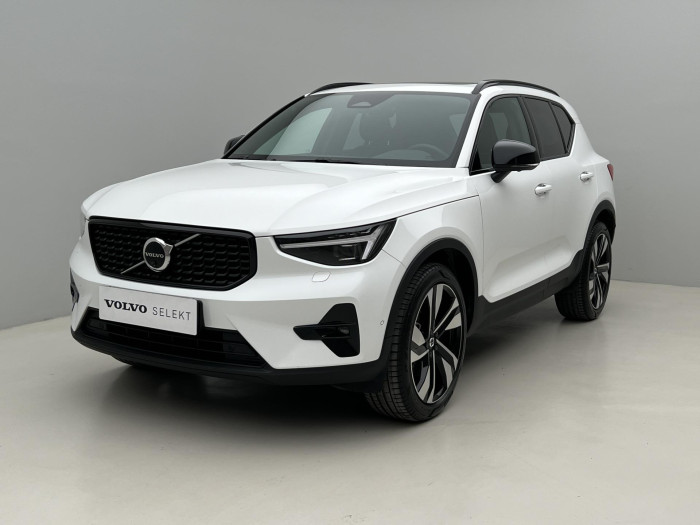 Volvo XC40 B3 ULTRA DARK AUT CZ