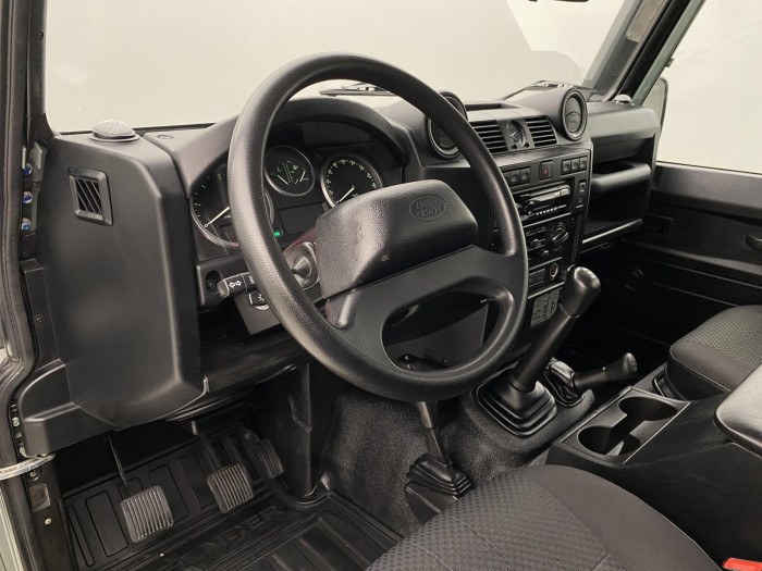 Land Rover Defender 110 STW AWD CZ REZERVACE