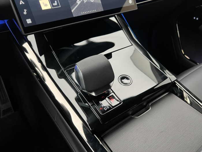 Land Rover Range Rover Sport P550e AUTOBIOGRAPHY REZERVACE