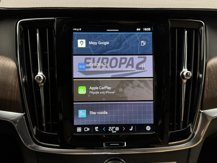 Volvo V90 B6 AWD ULTIMATE REZERVACE