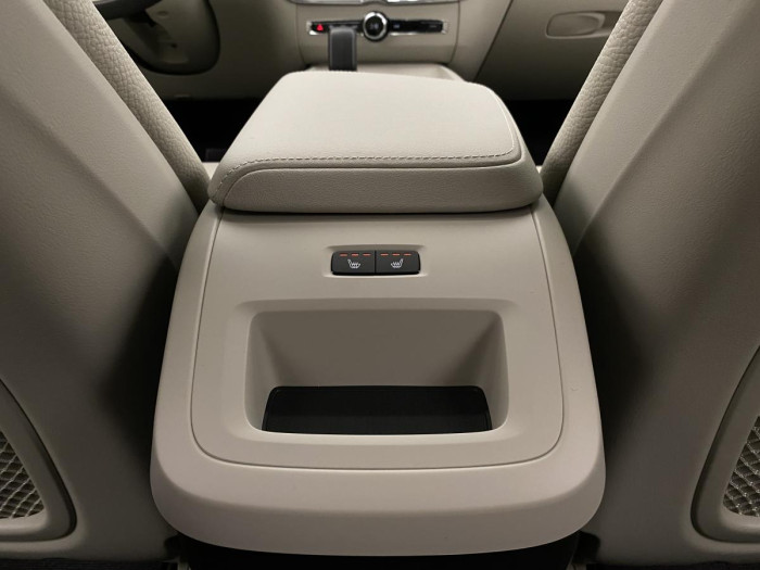 Volvo XC60 B4 AWD AUT DARK PLUS