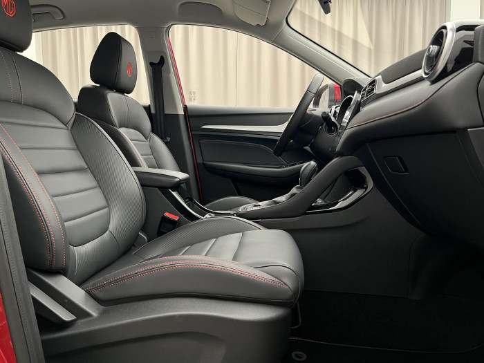 MG ZS 1.0T EXCLUSIVE AUT CZ 1.maj. 1.0 Exclusive