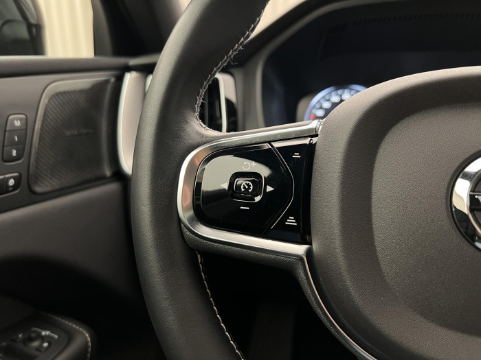 Volvo XC60 T4 R-DESIGN AUT