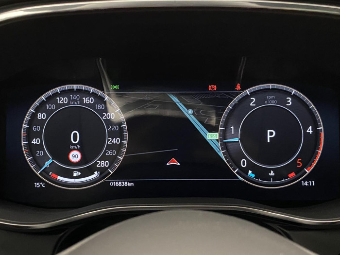 Jaguar F-Pace D200 AWD R-DYNAMIC REZERVACE 2.0 d Dynamic