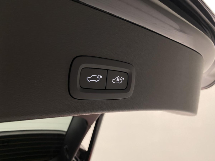 Volvo XC40 B4 CORE AUT CZ 1.maj.