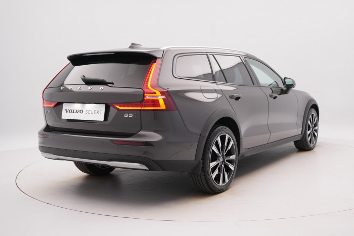 Volvo V60 CC B5 AWD PLUS BRIGHT 1.maj