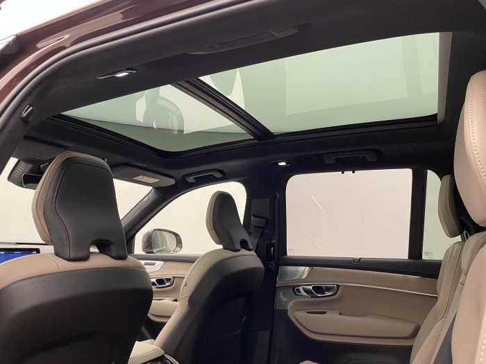 Volvo XC90 T8 AWD PLUG-IN BRIGHT ULTRA 7m